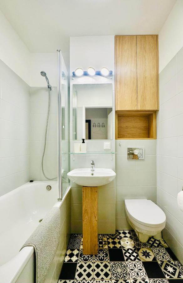 Eastside Warsaw Apartment Екстериор снимка